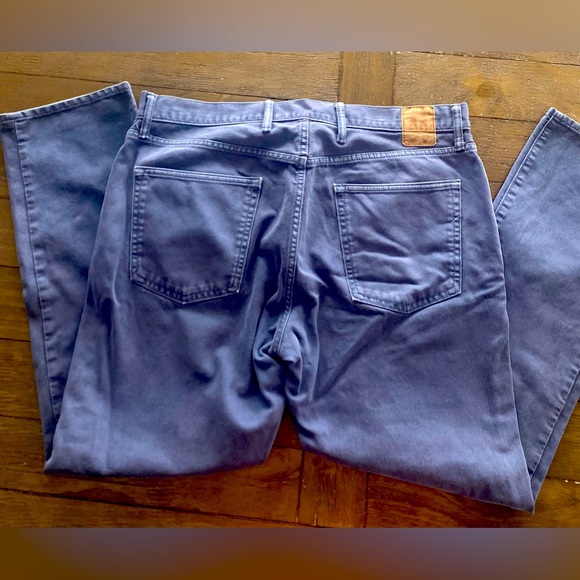 Men’s Gap Slim Fit Corduroy Jeans (36x30) - Picture 3 of 3